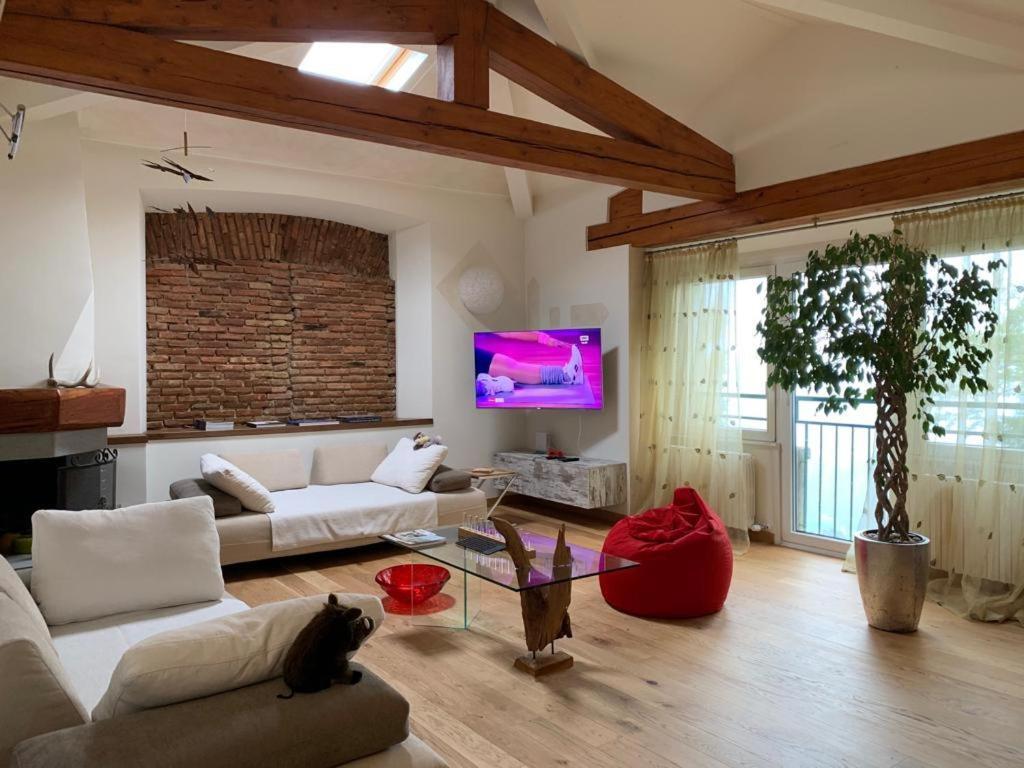 The Cherry Garden House Loft Lusso Apartment Brunate Bagian luar foto